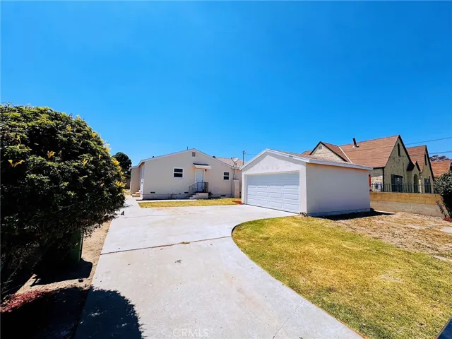 11731 Alabama Street, Los Angeles, California 90059