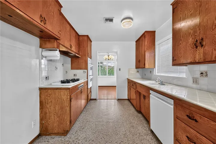 721 N Conlon, West Covina, California 91790