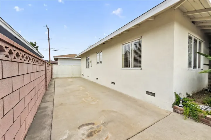 721 N Conlon, West Covina, California 91790