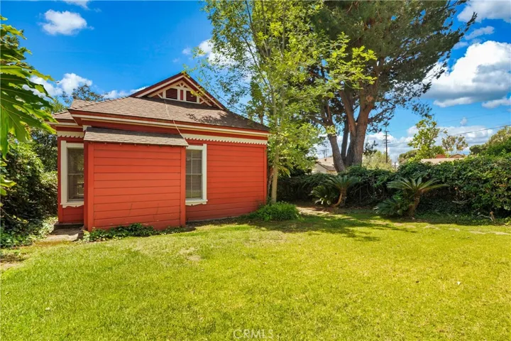 703 Manzanita, Sierra Madre, California 91024