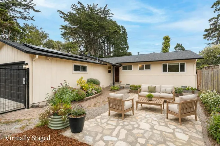 17 Toda Vista, Monterey, California 93940