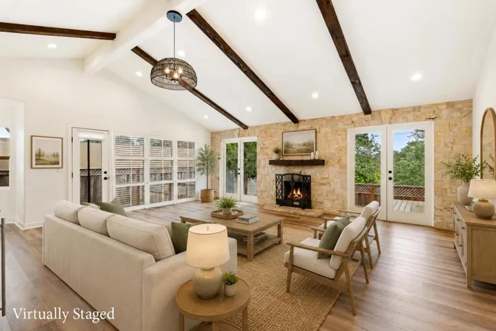 17 Toda Vista, Monterey, California 93940