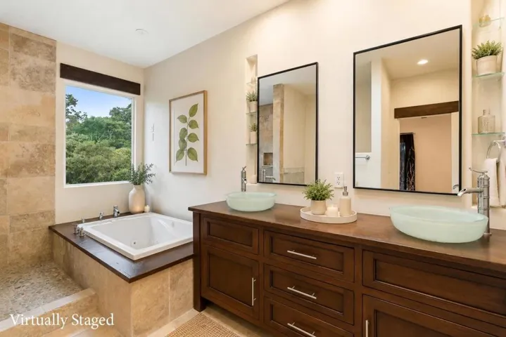 17 Toda Vista, Monterey, California 93940