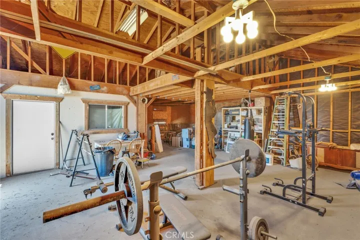 8172 Coyote, Hesperia, California 92344