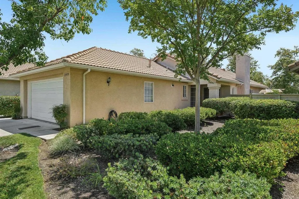 23979 Via Astuto, Murrieta, California 92562 — photo 4