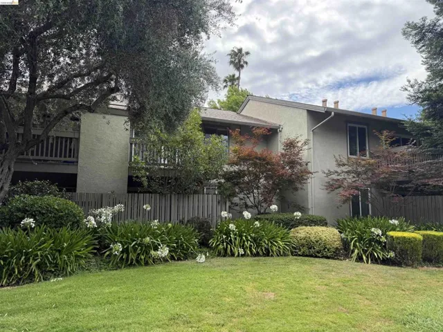 2562 Walnut Blvd., Walnut Creek, California 94596-9999