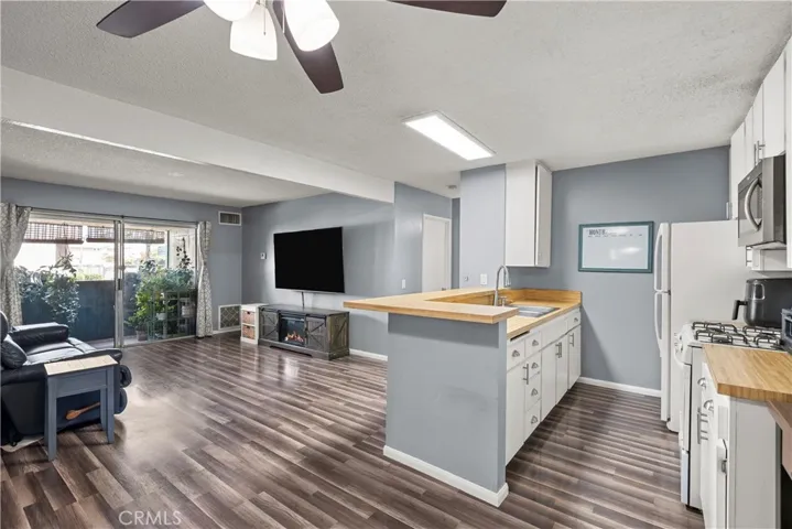 15220 Ocaso Ave. H107, La Mirada, California 90638