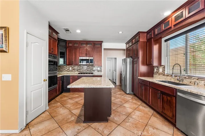 43203 Fanchon Avenue, Lancaster, California 93536