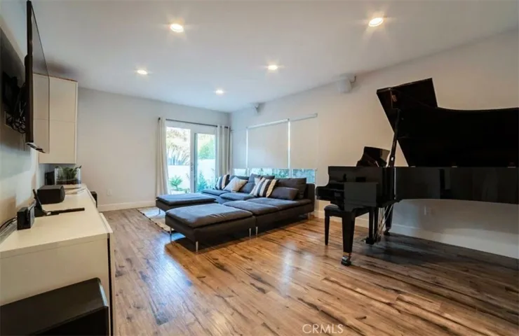 1530 Marine Avenue, Manhattan Beach, California 90266