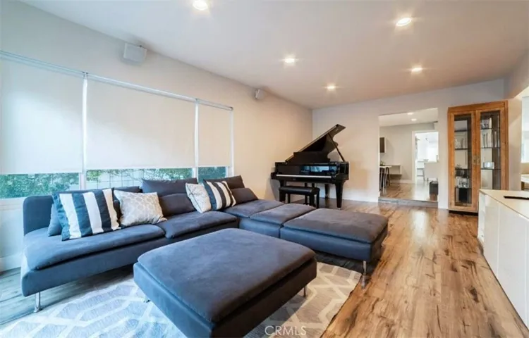 1530 Marine Avenue, Manhattan Beach, California 90266