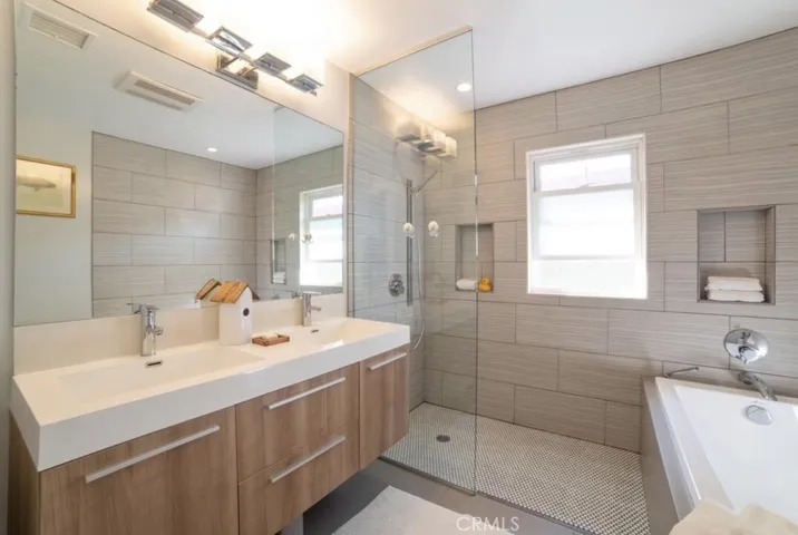 1530 Marine Avenue, Manhattan Beach, California 90266