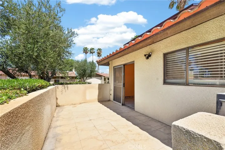 75225 Vista Corona, Palm Desert, California 92211