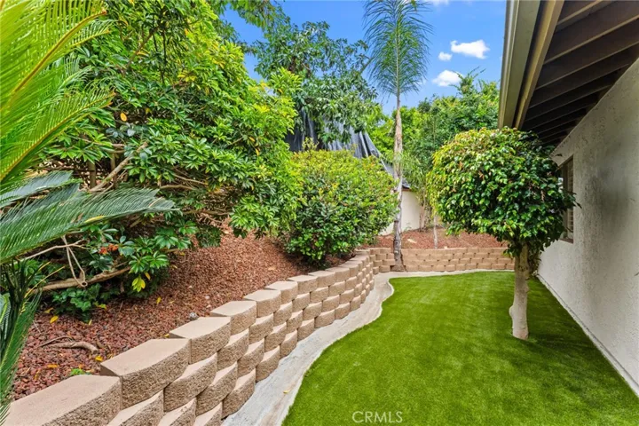 1916 Tumin Road, La Habra Heights, California 90631