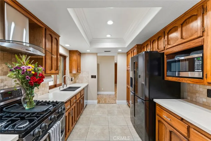 1916 Tumin Road, La Habra Heights, California 90631