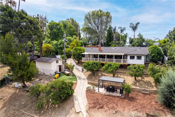 1916 Tumin Road, La Habra Heights, California 90631