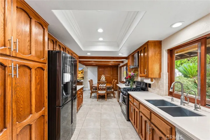 1916 Tumin Road, La Habra Heights, California 90631