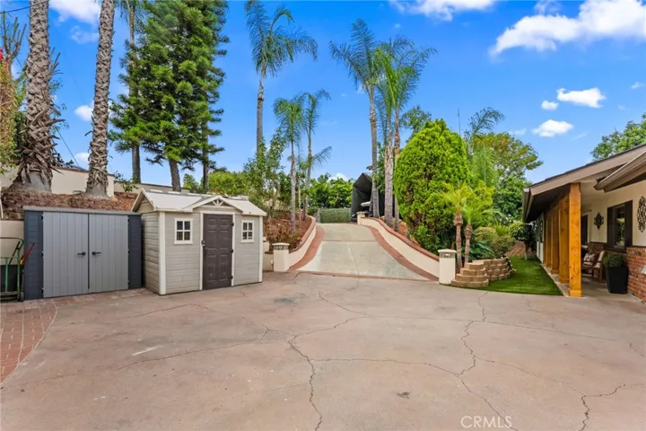 1916 Tumin Road, La Habra Heights, California 90631