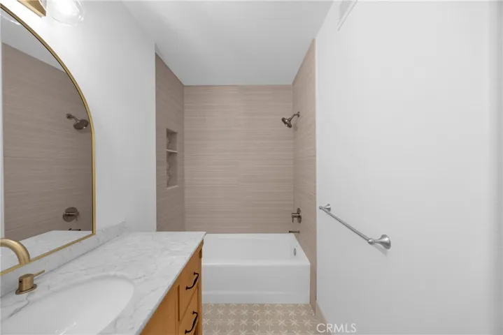 Downstairs Ensuite Bathroom