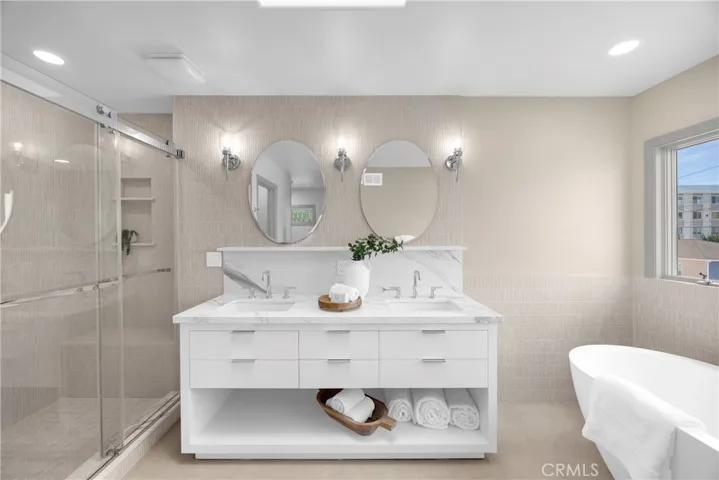 Upstairs Primary Bathroom