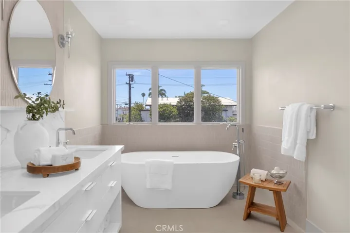 Upstairs Primary Bathtub