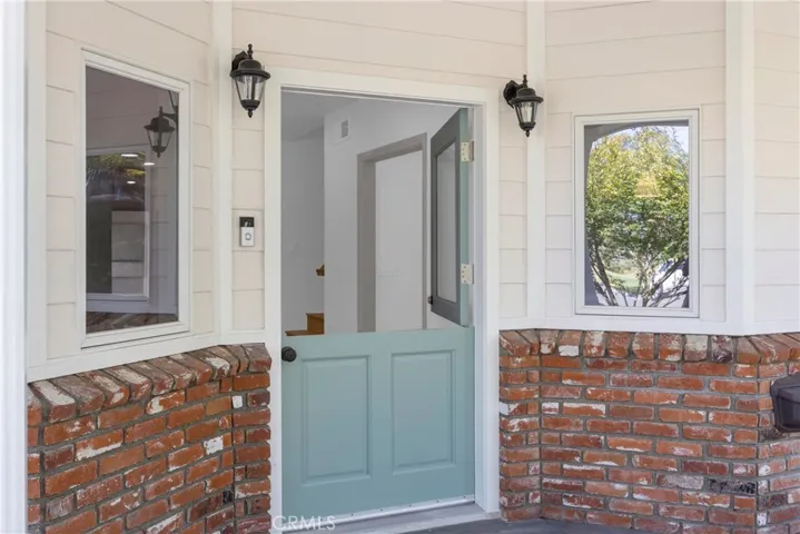Dutch Door Entry