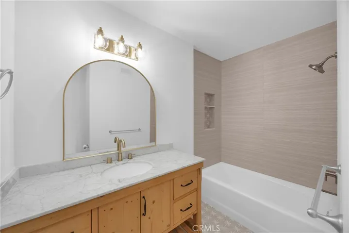 Downstairs Ensuite Bathroom