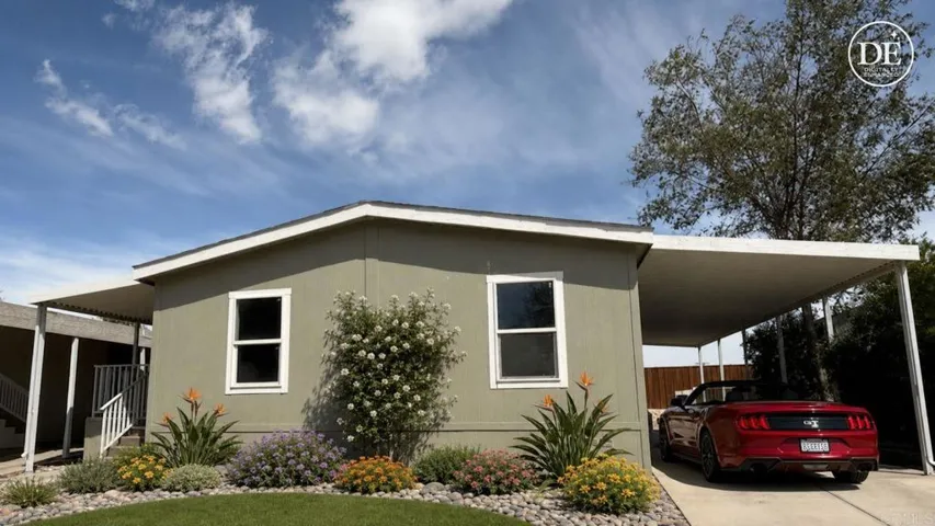 carport and covered porch