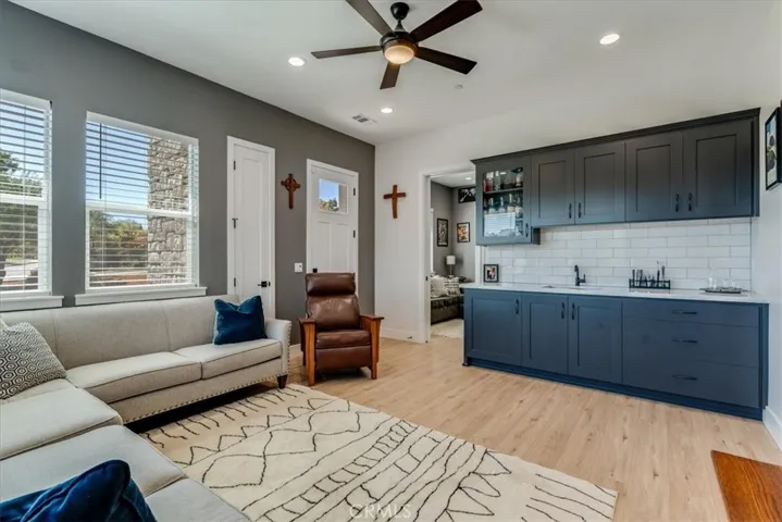 1520 Lyle Lane, Paso Robles, California 93446