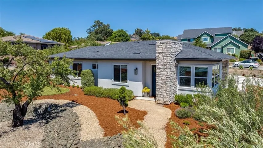1520 Lyle Lane, Paso Robles, California 93446