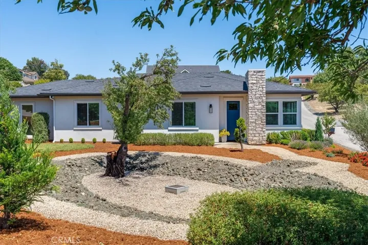 1520 Lyle Lane, Paso Robles, California 93446