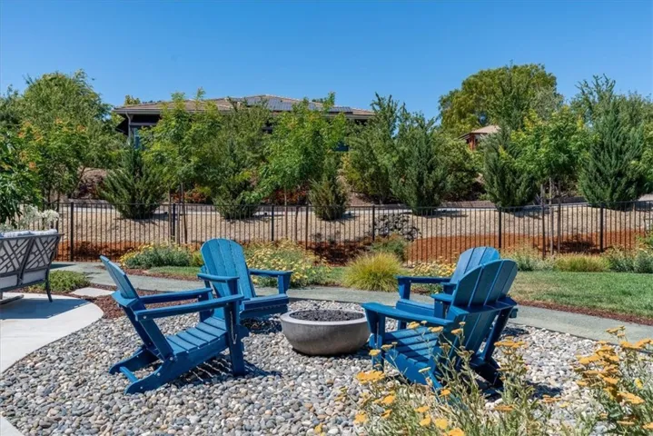1520 Lyle Lane, Paso Robles, California 93446