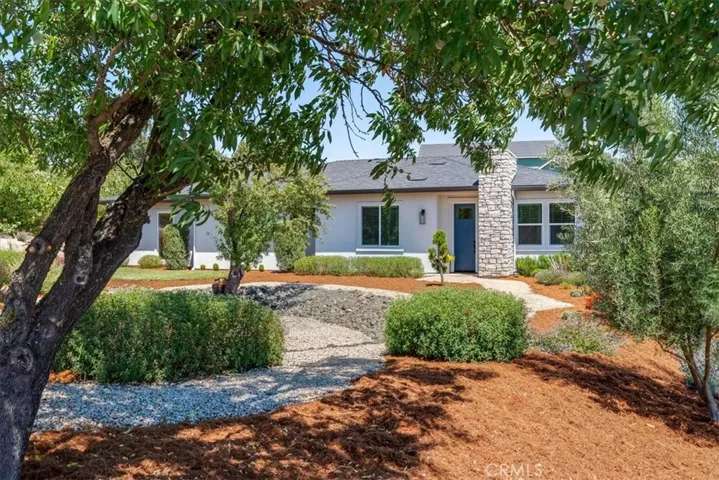 1520 Lyle Lane, Paso Robles, California 93446
