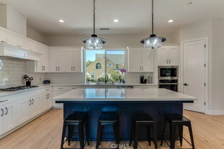 1520 Lyle Lane, Paso Robles, California 93446
