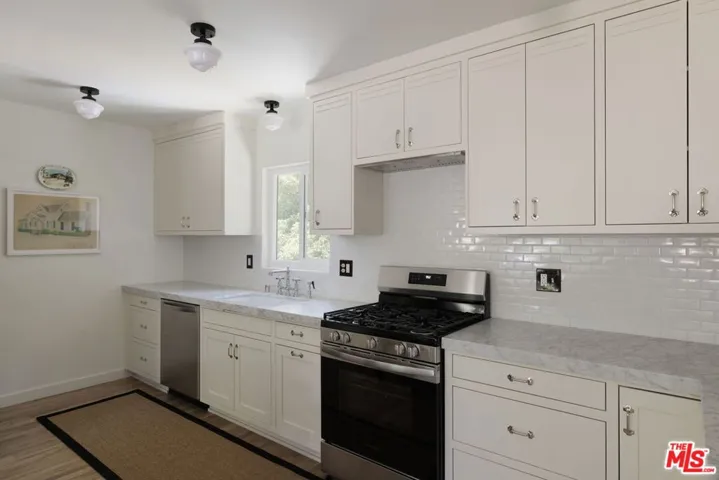 963 Pine Grove Avenue, Los Angeles, California 90042