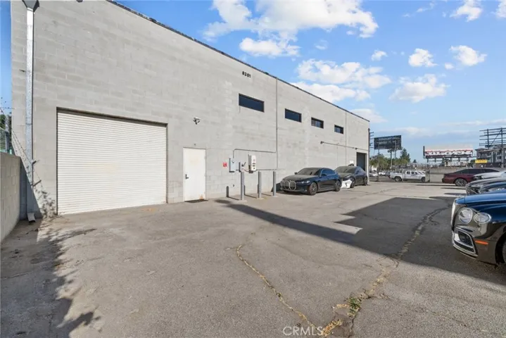 8201 Sepulveda Place, Panorama City, California 91402