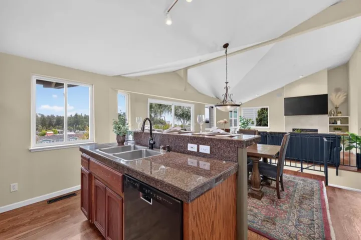 104 Vista Mar Court, Aptos, California 95003