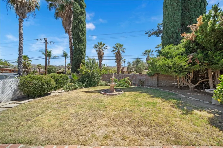 27440 Dartmouth, Hemet, California 92544