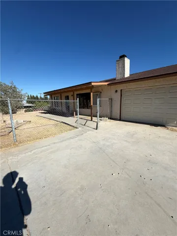 16507 Warwick Street, Victorville, California 92395