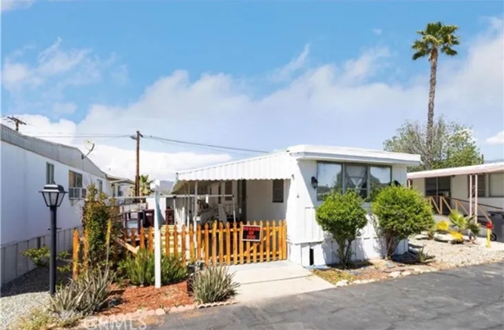 25521 N Lincoln Avenue 4, Hemet, California 92544