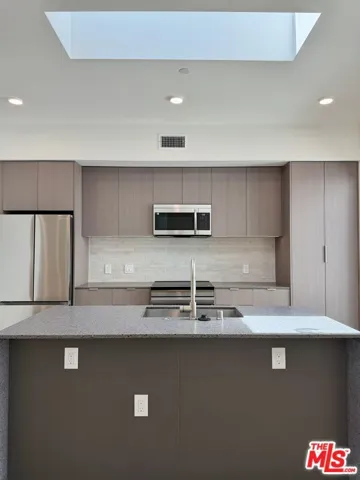 5119 Colfax Avenue 306, Valley Village, California 91601