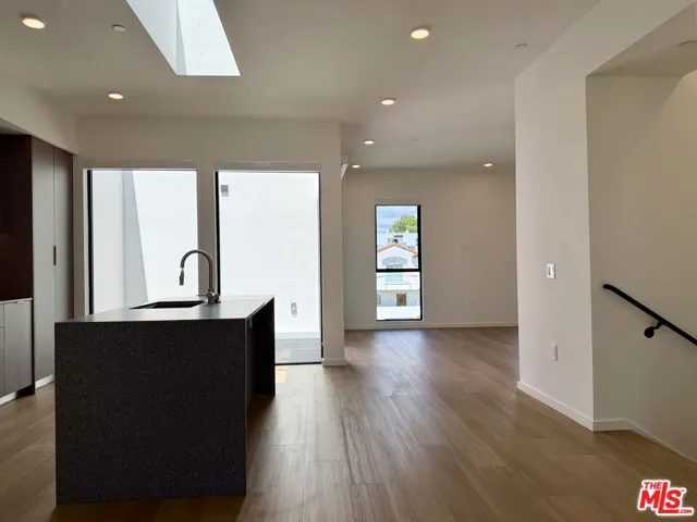 5119 Colfax Avenue 306, Valley Village, California 91601