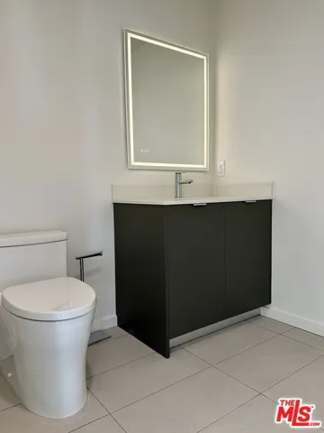 5119 Colfax Avenue 306, Valley Village, California 91601