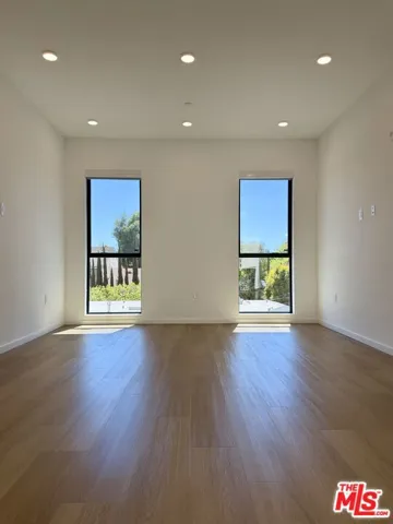 5119 Colfax Avenue 306, Valley Village, California 91601