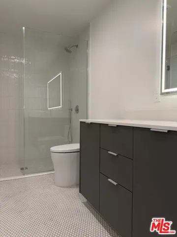 5119 Colfax Avenue 306, Valley Village, California 91601