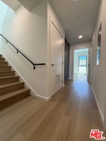 5119 Colfax Avenue 306, Valley Village, California 91601