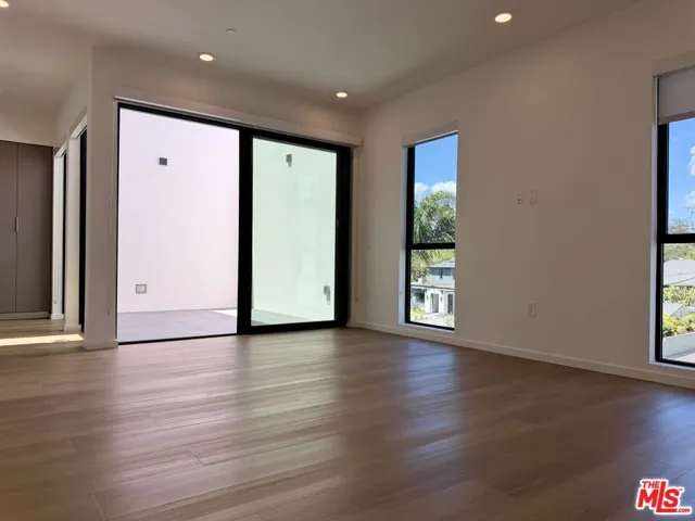 5119 Colfax Avenue 306, Valley Village, California 91601