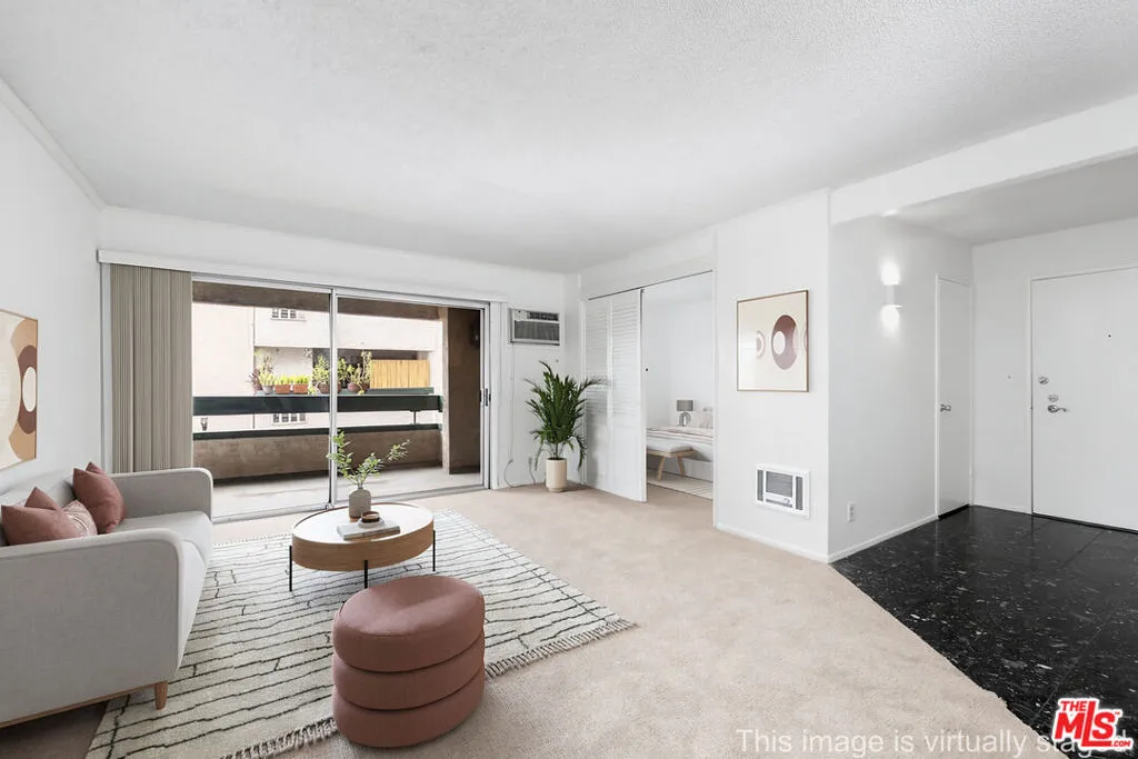 355 S Los Robles Ave