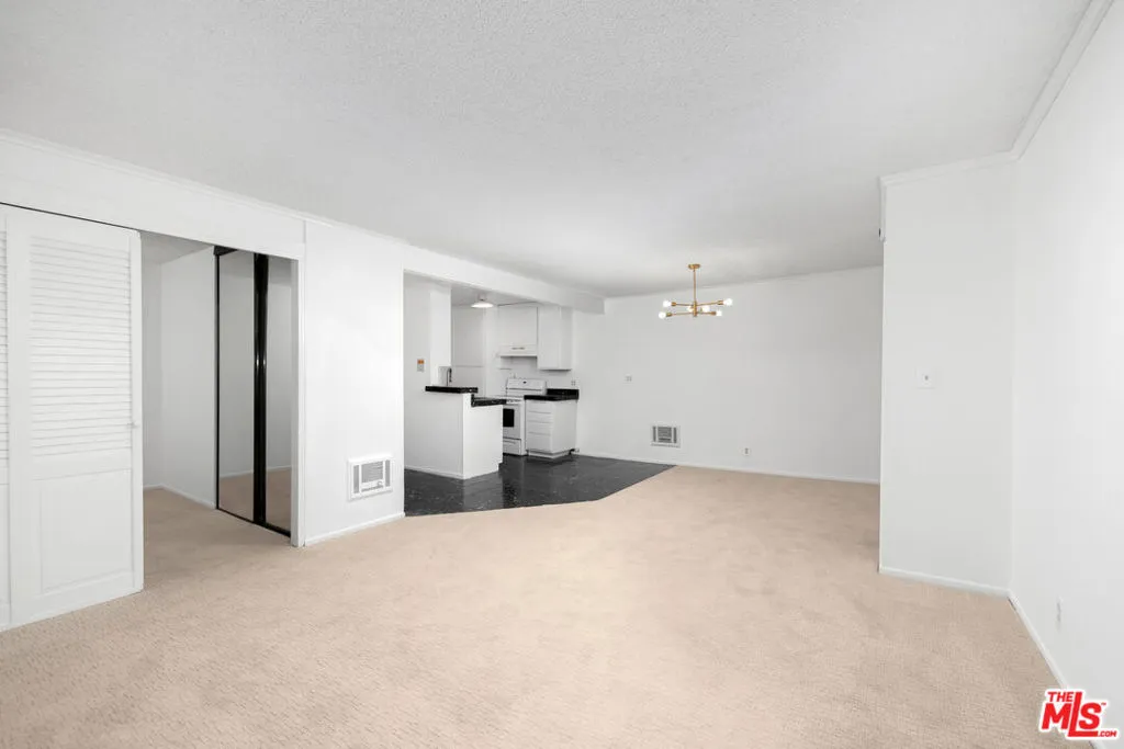 355 S Los Robles Avenue 210, Pasadena, California 91101 — photo 4