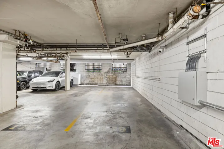 355 S Los Robles Avenue 210, Pasadena, California 91101