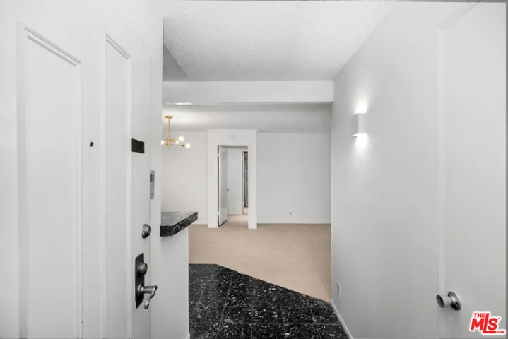 355 S Los Robles Avenue 210, Pasadena, California 91101